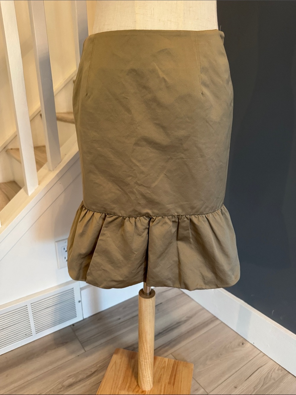Vintage Club Monaco. Minimalist , neutral colour.Excellent condition. Sz 2
